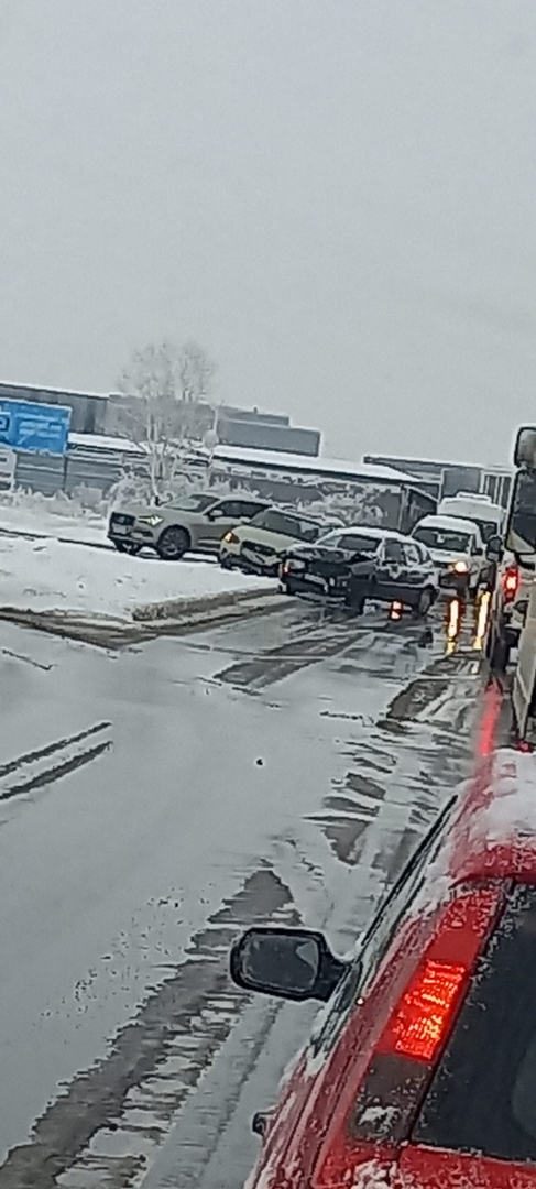 Тежка катастрофа блокира ключов път в София СНИМКИ