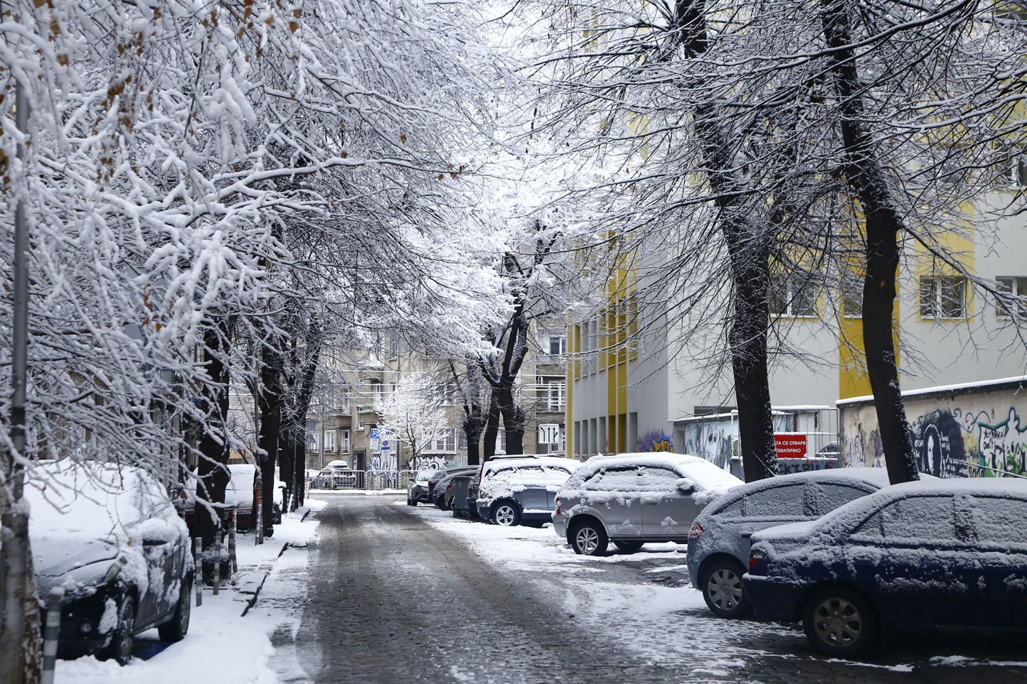 Тревожно: Неделя идва със сняг и код за опасно време в цяла България