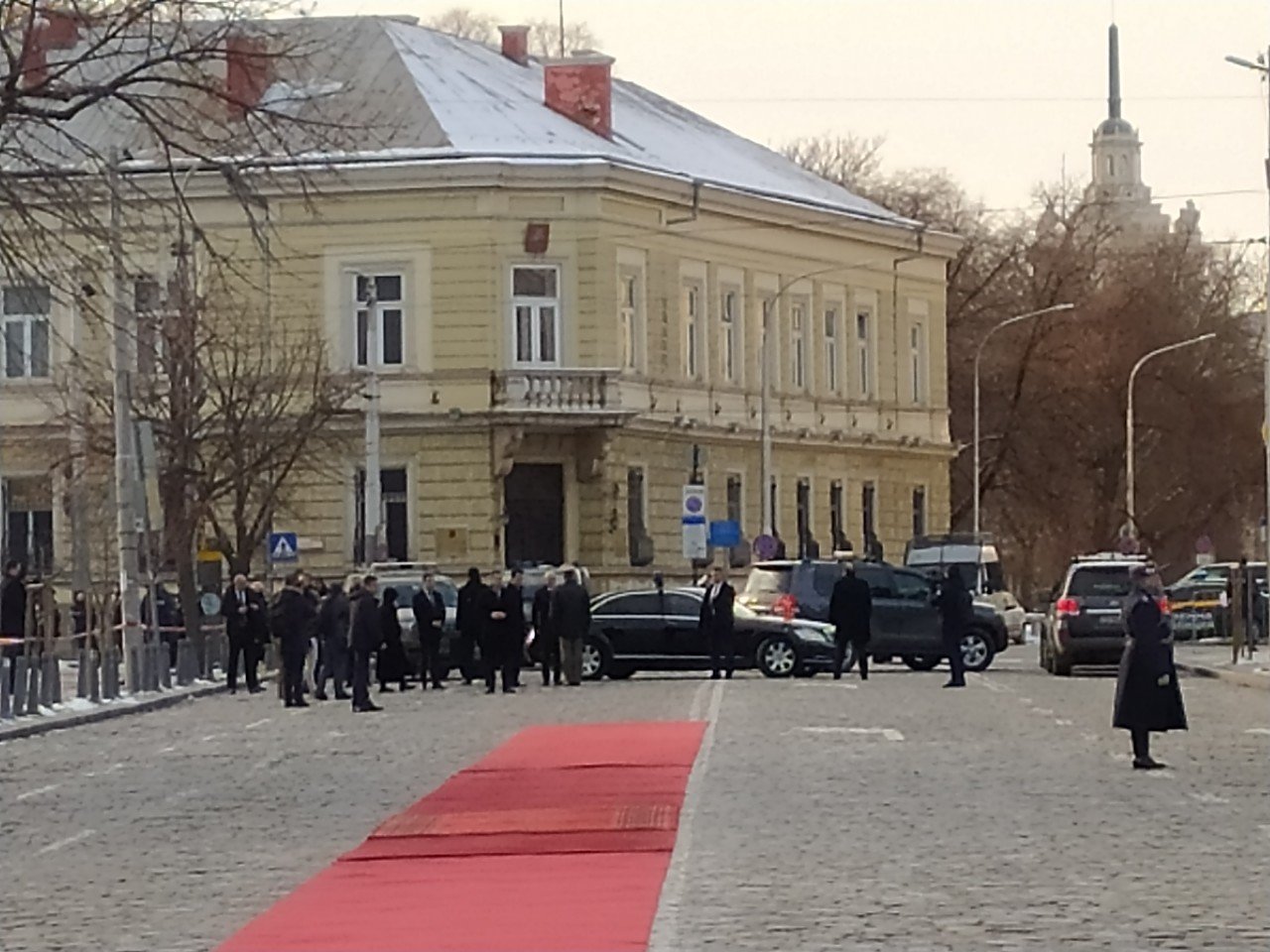 Фоторепортаж в БЛИЦ: Петков посрещна северномакедонския си колега в София