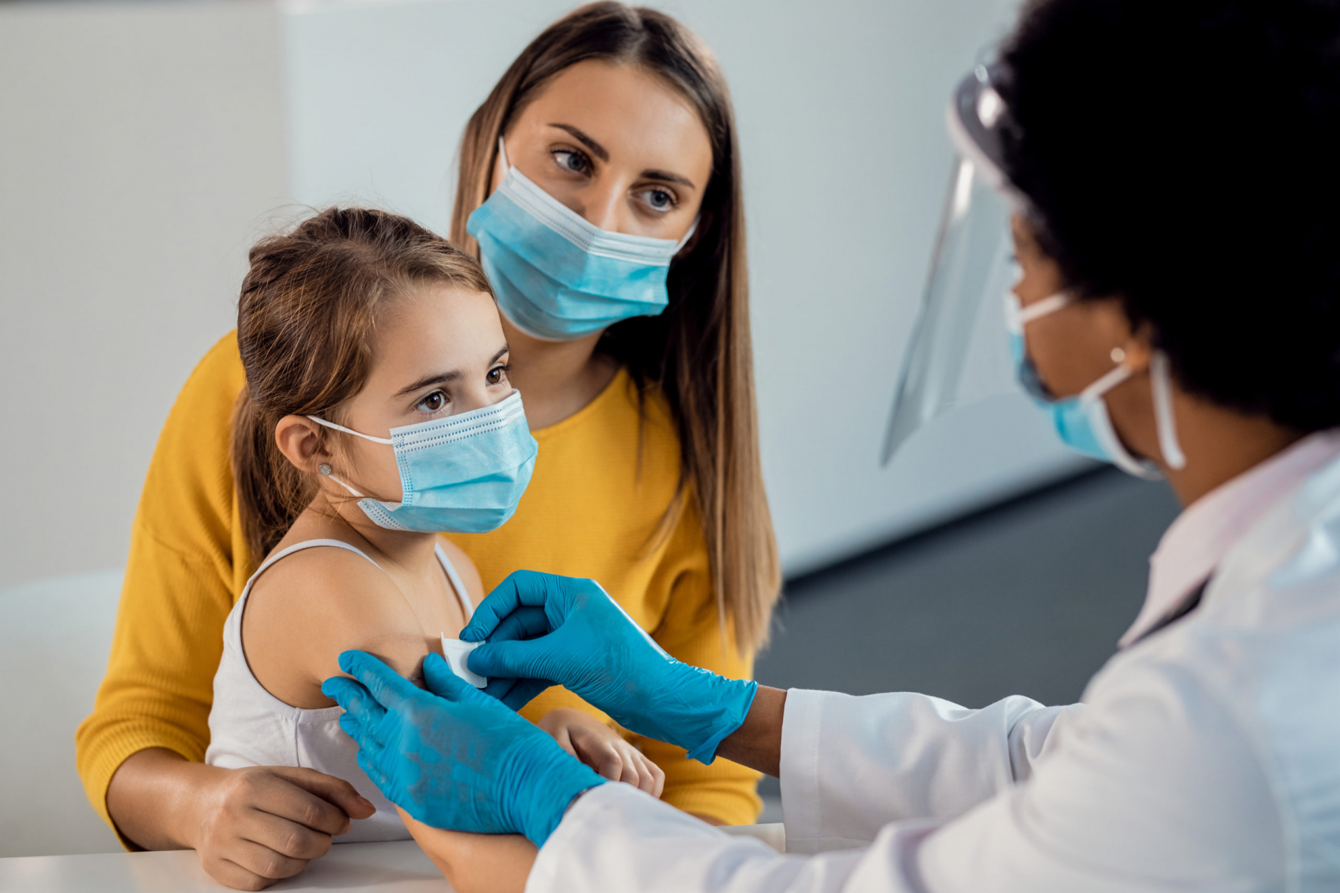 Още една страна започва да ваксинира 5-годишни 