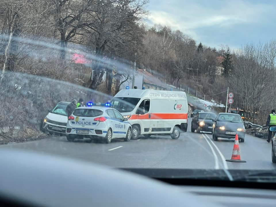 Зверска катастрофа с инкасо автомобил затапи Владая СНИМКИ