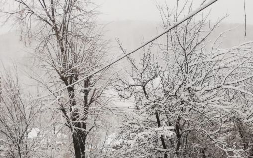 Снегокалипсис на много места в България, ключови пътища затворени, а синоптиците... СНИМКИ