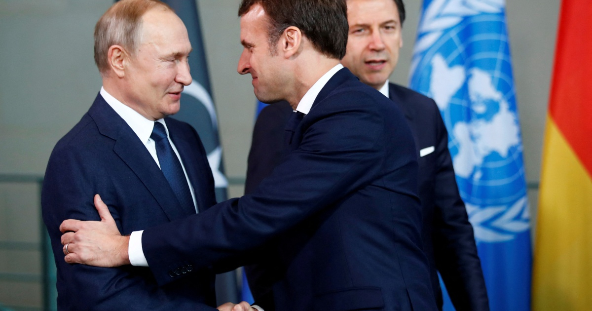 Путин смая Макрон с руска поговорка: Харесва ли ти, или не - търпи, красавице моя
