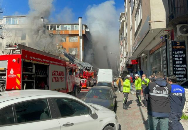 Огнен ад в цех в Истанбул,  има блокирани работници ВИДЕО 