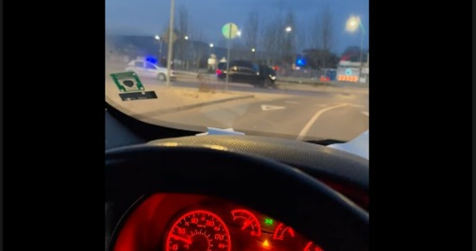 Гъзарска кола с бясна каскада на ключово кръстовище във Варна ВИДЕО