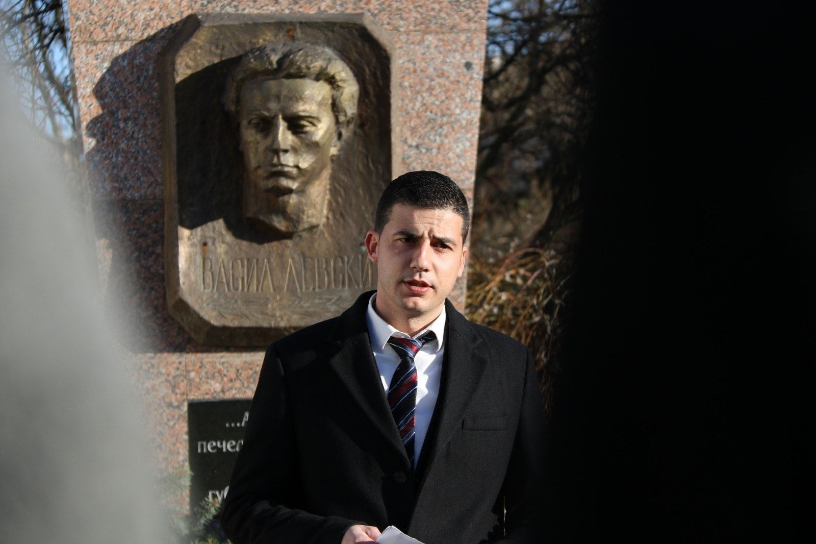 Парламентарната група на БСП се поклони пред паметта на Васил Левски