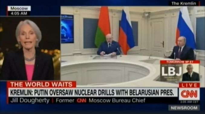 Наблюдател на CNN с горещ анализ на мощта на Русия