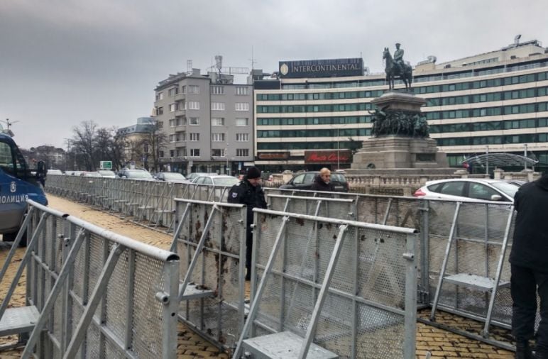 Костадинов заговори за триъгълник на смъртта в София в очакване на провокации от Рашков СНИМКИ