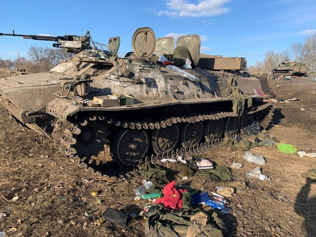 Голям скандал с полския президент и украински цигани, които  откраднали руски танк ВИДЕО
