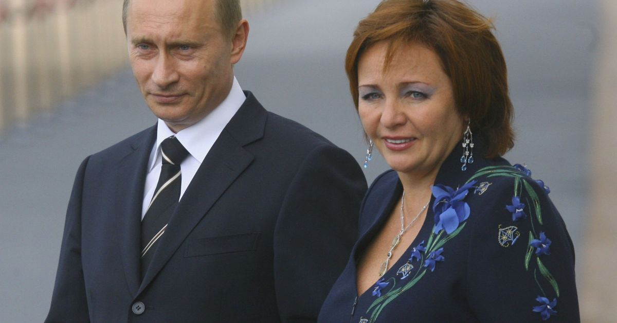 Скандални разкрития от 1998 г. за Путин и бившата му жена