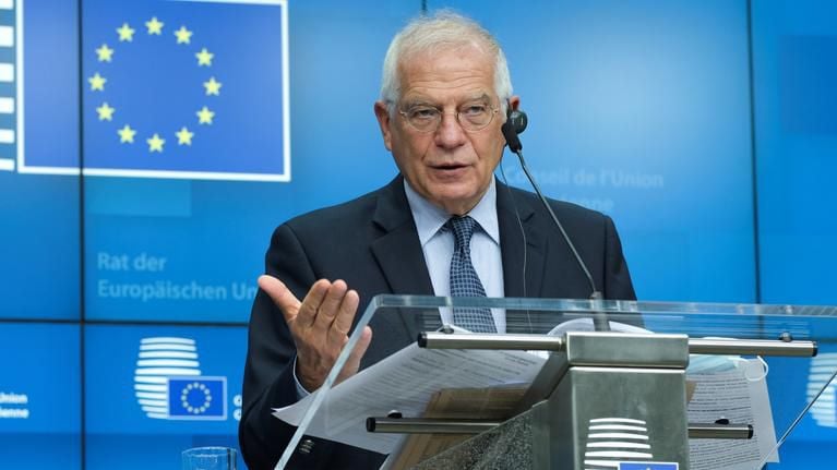Борел: ЕС е шокиран от откриването на стотиците тела, погребани до Изюм 