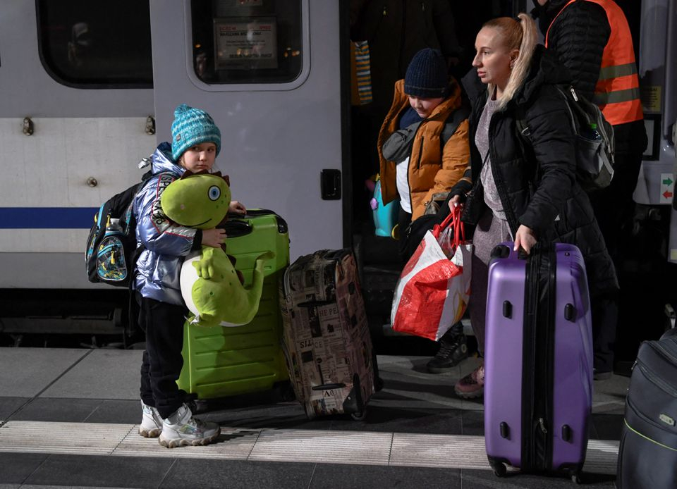 200 000 души не успяха да се евакуират от град Мариупол СНИМКИ