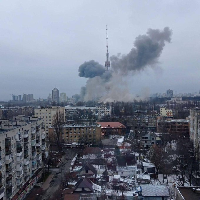 Украински медии: Киев се тресе от мощни взривове, водят се ожесточени сражения