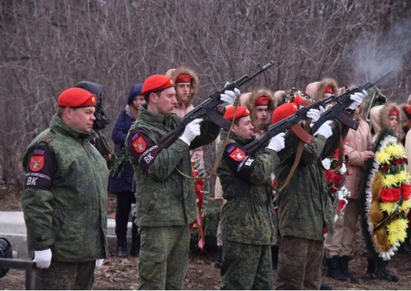 Изпратиха с военни почести командира на батальон "Спарта" в последният му земен път СНИМКИ