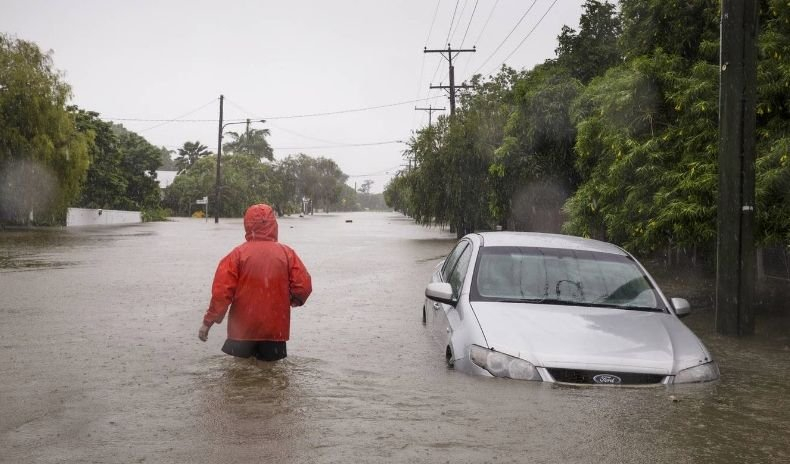 Австралия обявява бедствено положение заради наводненията