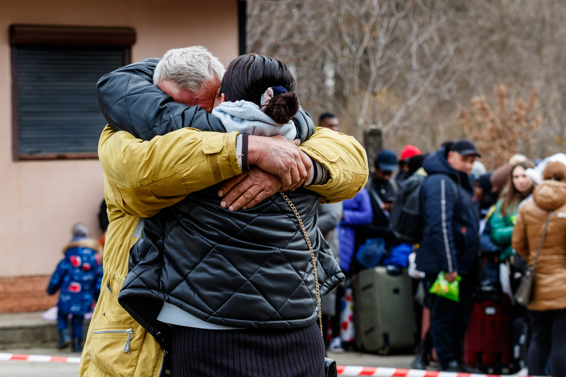 Шофьор от Сливен извади от ада в Украйна две самотни и бедни жени и разказа пред БЛИЦ за мисията