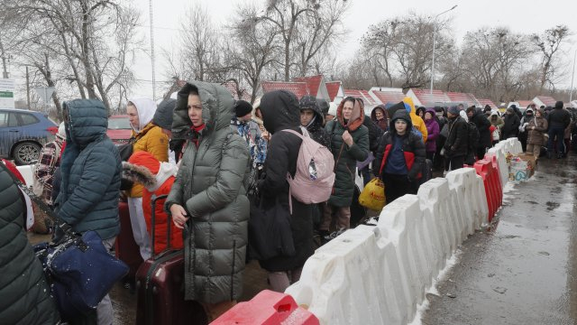 Отварят пунктовете за бежанци по границата ни с Румъния