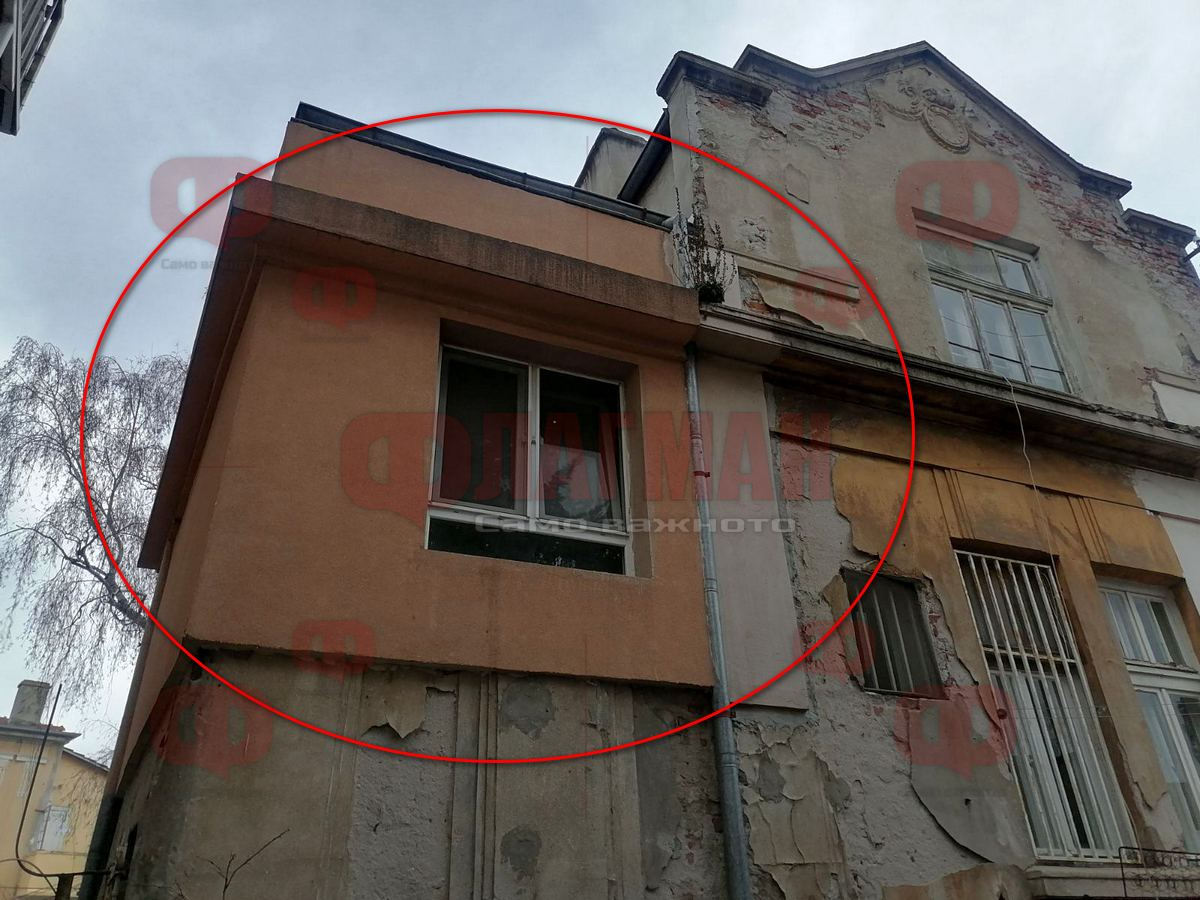 Съседи със смразяващи разкрития за кървавата драма в центъра на Бургас СНИМКИ 18+