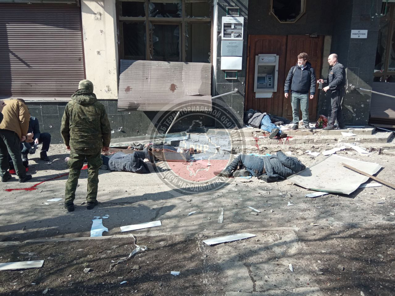 Над 20 убити деца, жени и мъже след украински ракетен удар в центъра на Донецк ВИДЕО 18+