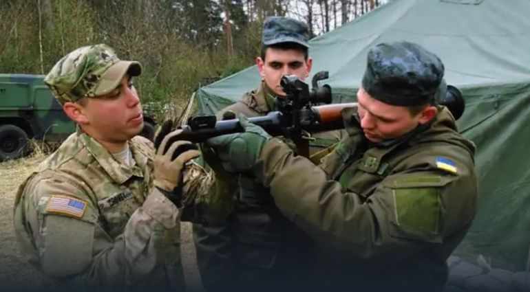 „Политико“: САЩ отказаха да изпращат военни инструктори в Украйна, страхувайки се от Русия