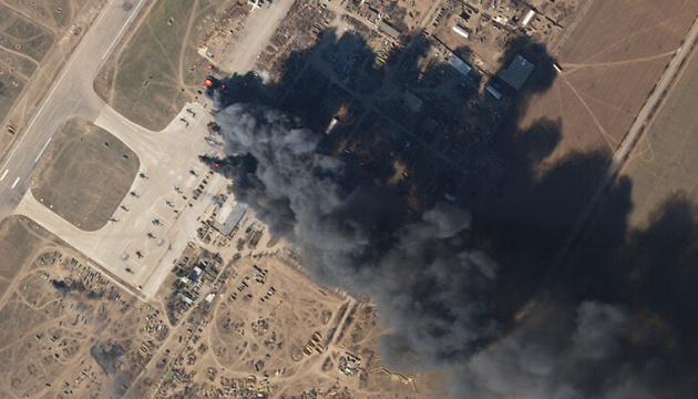 Сателитни СНИМКИ от НАСА: Опустошителен удар на украинска артилерия по руски хеликоптери 