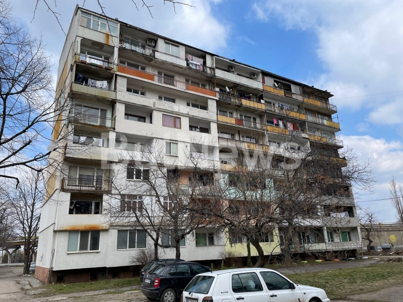 Трагедия: Самоуби се жената на починалия посред бял в центъра на Враца мъж СНИМКИ