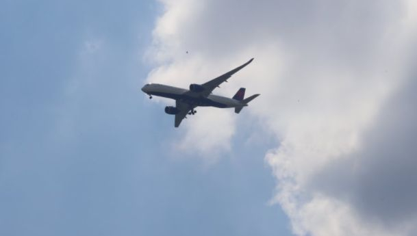 Опасна ситуация в небето със самолета на полския президент, тръгнал на среща с Байдън ВИДЕО