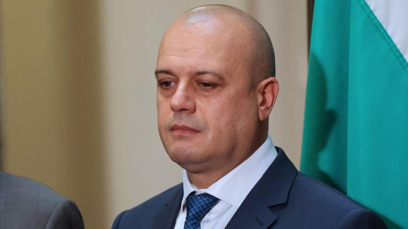 Министър Проданов с важни думи за мините в Черно море и летния сезон 