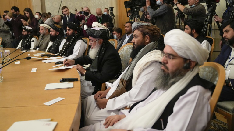 Талибаните задължиха правителствените служители да имат бради