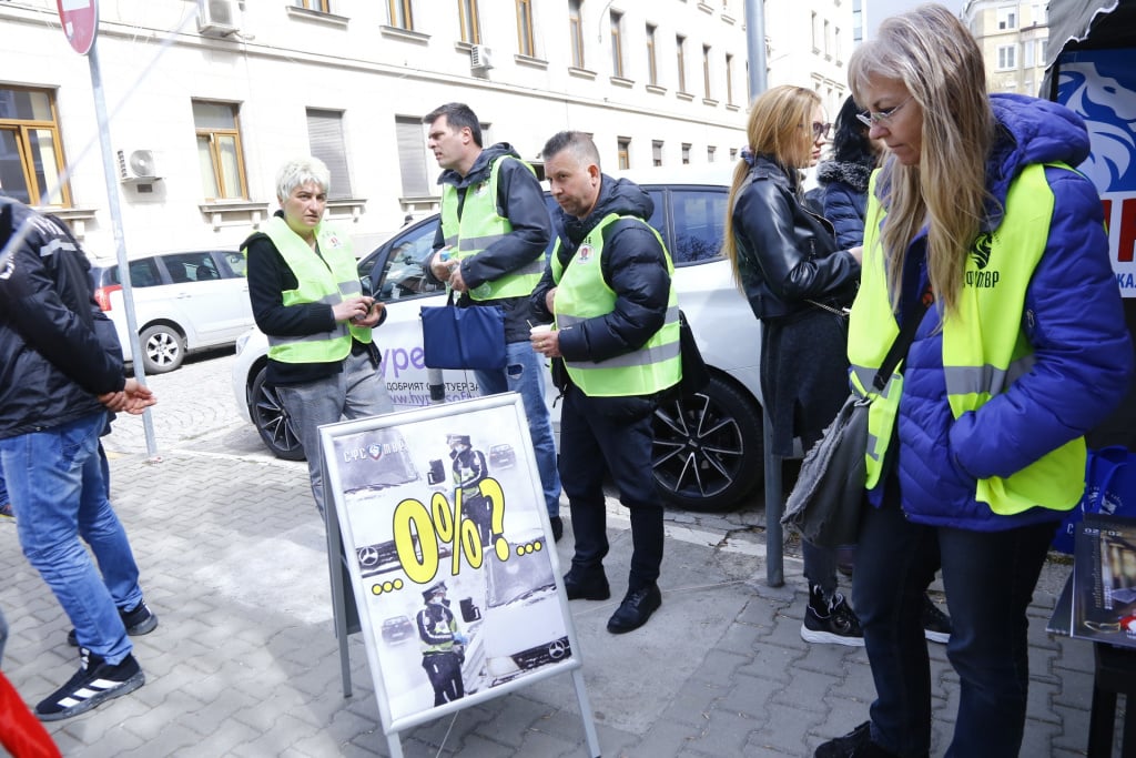 Фоторепортаж в БЛИЦ: Директно от протеста на МВР