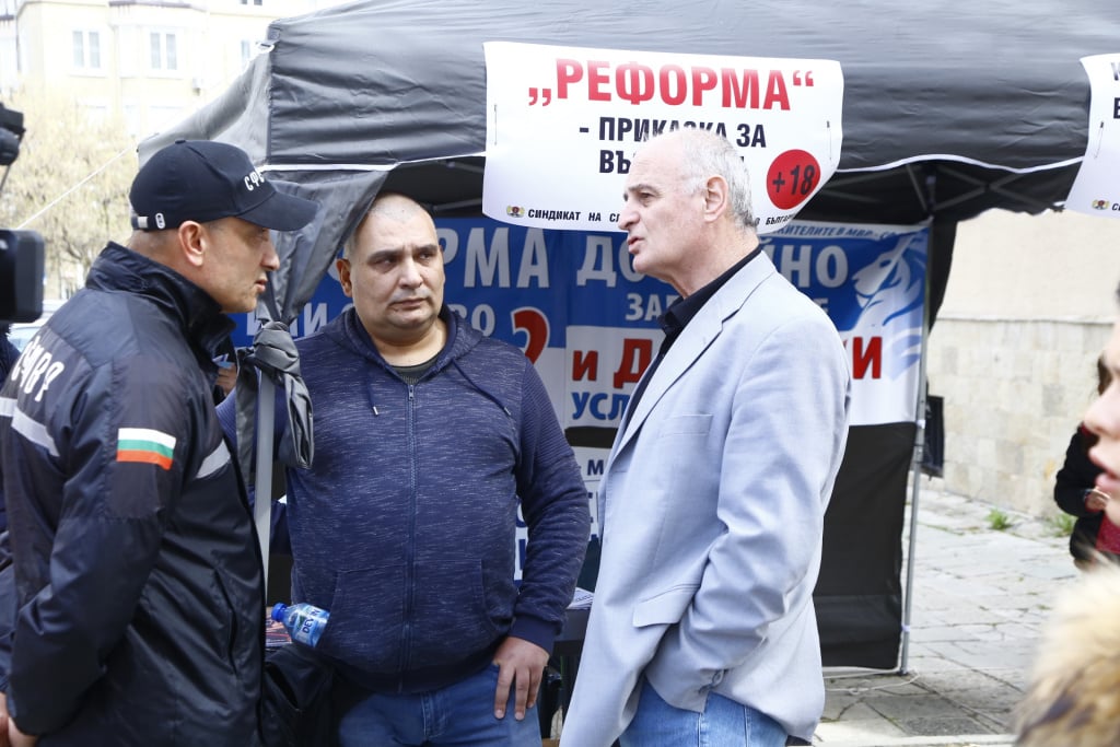 Фоторепортаж в БЛИЦ: Директно от протеста на МВР