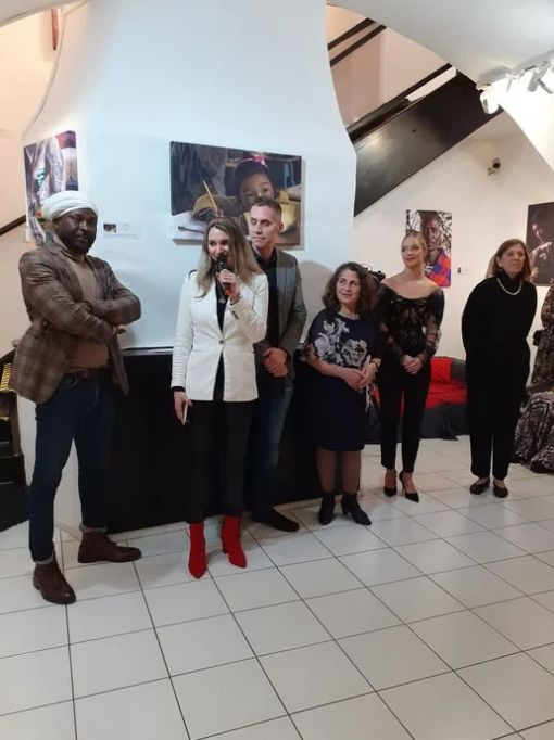 Мара Латева смело стъпи в центъра на Виена с изложбата си „Синхрон”, в галерията за съвременно изкуство Щайнер
