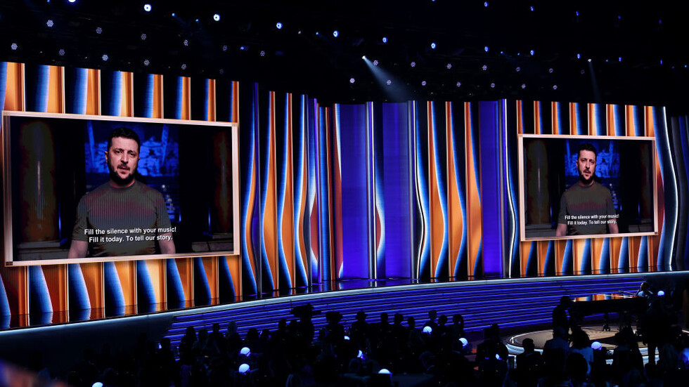 Зеленски се появи и на наградите „Грами” ВИДЕО