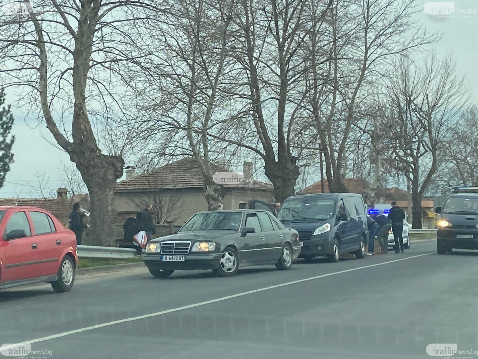 Зрелищна полицейска акция в Граф Игнатиево! Натръшкаха мафиоти на пътя СНИМКИ