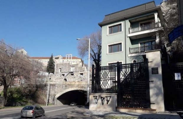 Бизнесмен купи къща с обявена цена 459 000 евро в центъра на Пловдин, но няма да живее в нея
