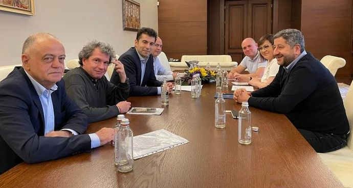 Кузман Илиев огласи каква нова коалиция ще ни управлява