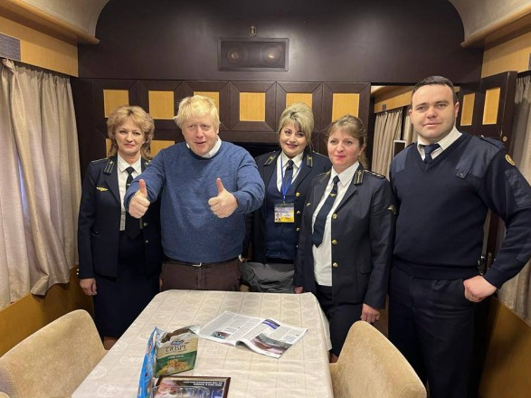 Борис Джонсън показа как е стигнал до Киев за тайната си среща със Зеленски ВИДЕО 