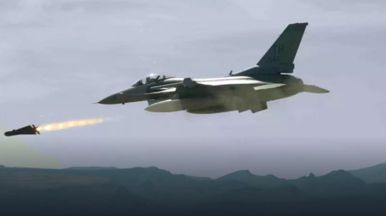 Израелски изтребители F-16 с мощни атаки в сирийска Латакия
