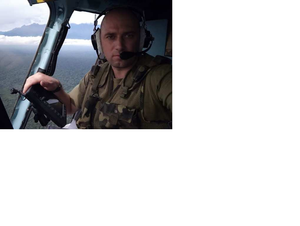 Украйна призна за унищожаването на хеликоптера, опитвал да евакуира частите на "Азов" от Мариупол СНИМКА