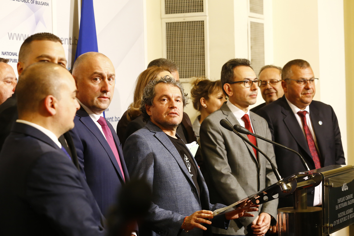 Депутати от ИТН са готови да подкрепят нов кабинет на ПП без Киро и Асен 