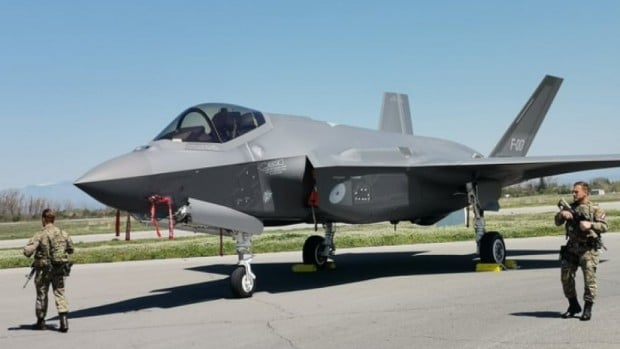 Нидерландски пилот твърди, че е получил оферта в България да разкрие информация за F-35