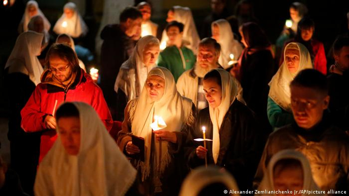 В Германия е нещо страшно, джендърите посегнаха и на добрия Дядо Господ