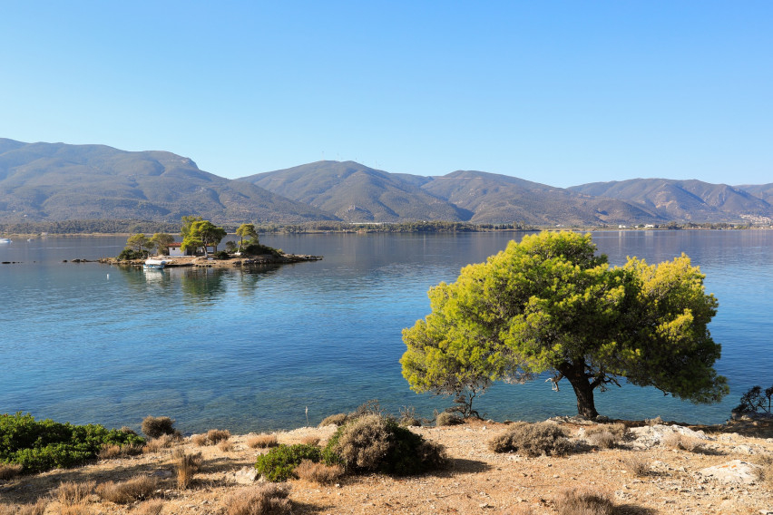 Сърце от птичи поглед: Гръцки остров на любовта е популярна дестинация за сватби