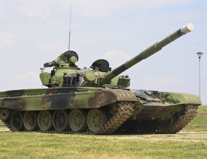 Полша е изпратила в Украйна 200 стари танка Т-72, вече се формират...
