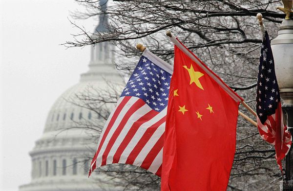 Какви ще са последствията, ако САЩ наложат икономически санкции срещу Китай?
