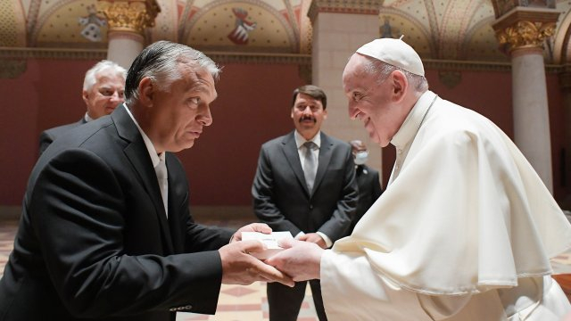 Орбан казал на папата какво планира да стори Путин на 9 май