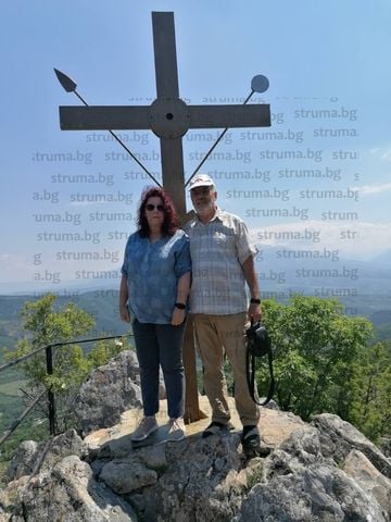 Баба Ванга казала на д-р Любенова, че Господ ѝ е дал цяла сграда с дечица и вече 22 години... СНИМКИ