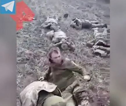 ВИДЕО показва пленяването на украински войници в Мариупол