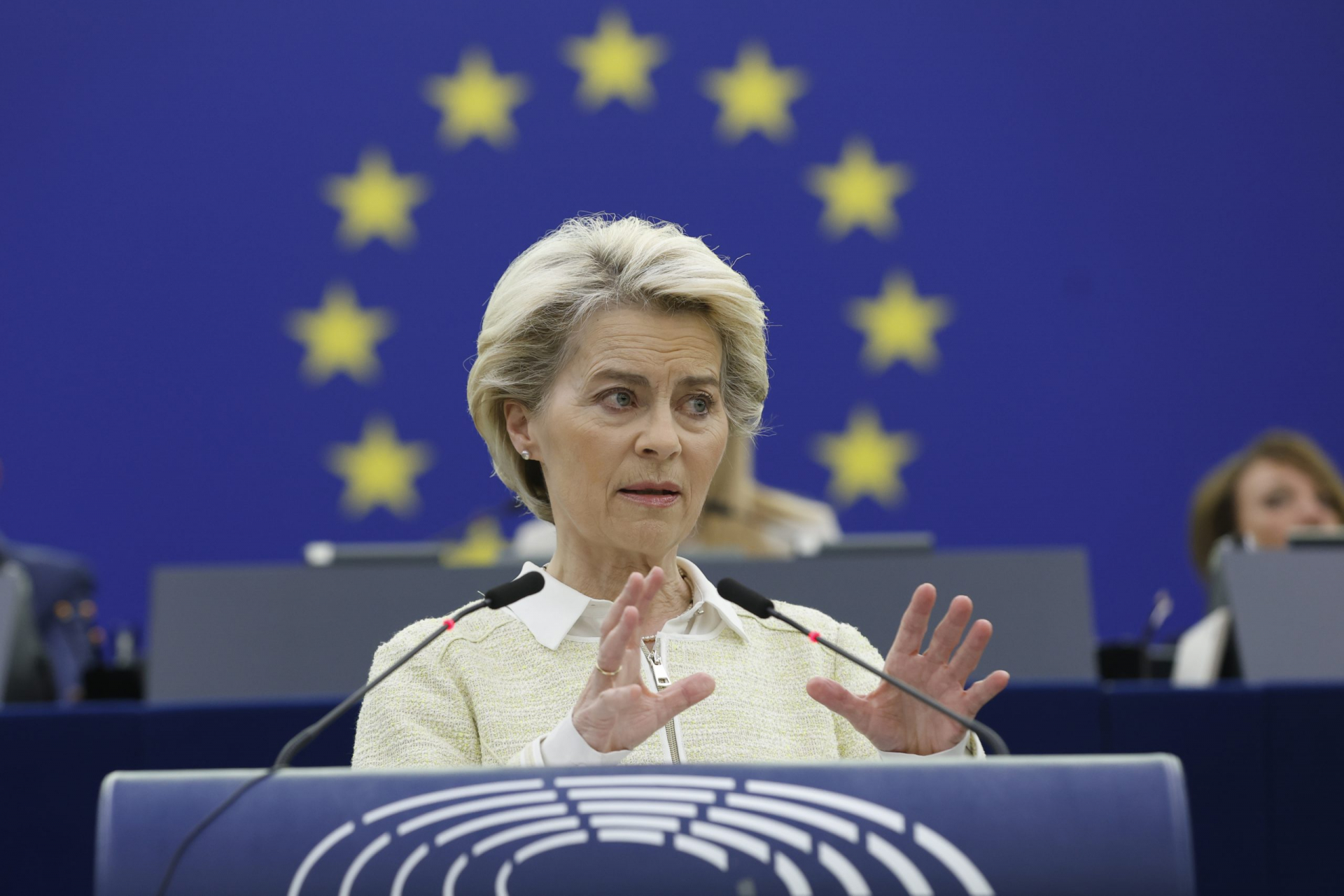 ЕС отново обсъжда налагането на петролно ембарго срещу Русия ВИДЕО