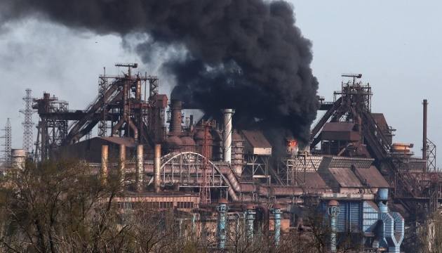 Украински дрон показа какво се случва в завода "Азовстал" в Мариупол ВИДЕО